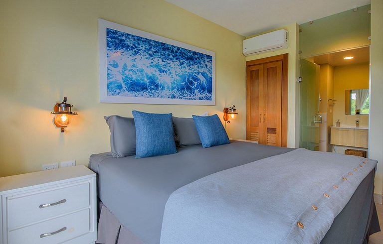 "Stylish 2-bedroom/ tranquil atmosphere/Beach/Pool."